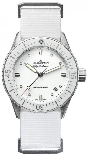 Réplique Blancpain Fifty Fathoms Bathyscaphe dames 5100-1127-NAWA Montre