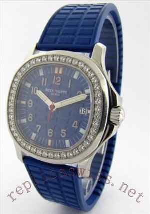 Réplique Patek Philippe Aquanaut Luce Bleu Femme 5067A Montre