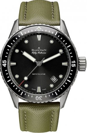 Réplique Blancpain Fifty Fathoms Bathyscaphe 43.00 mm 5000-1230-K52A Montre