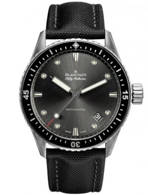 Réplique Blancpain Fifty Fathoms Bathyscaphe Hommes 5000-1110-B52 Montre