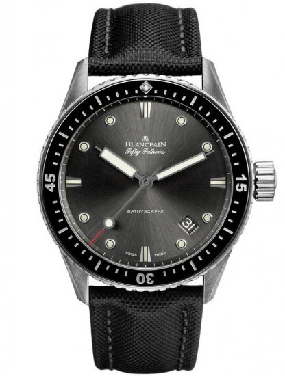 Réplique Blancpain Fifty Fathoms Bathyscaphe Hommes 5000-1110-B52 Montre - Cliquez sur l'image pour la fermer